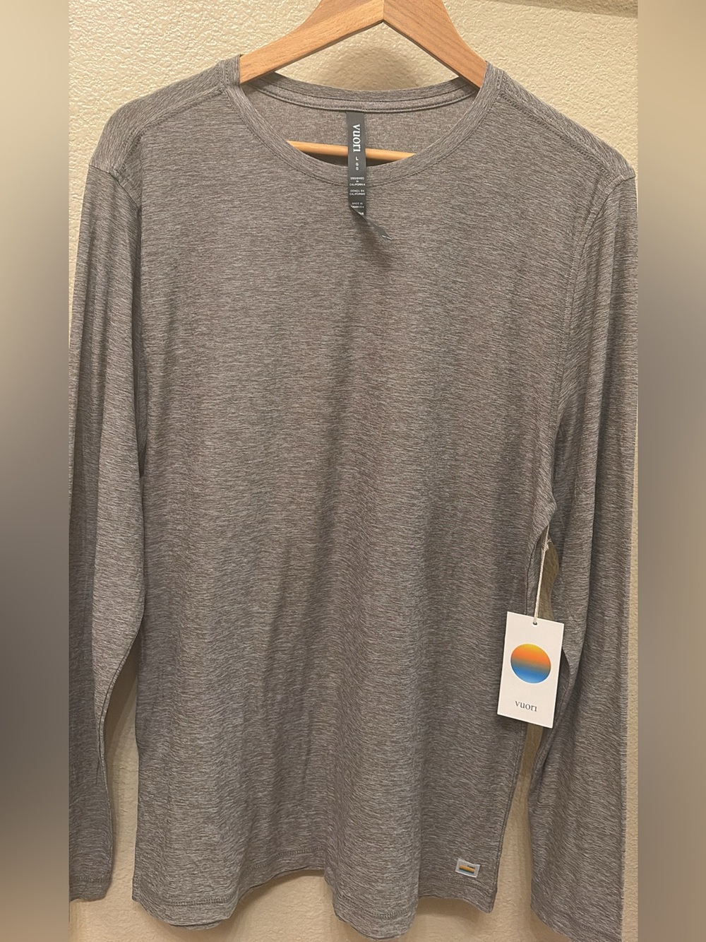 Vuori Men's Long Sleeve - Picture 6 of 9